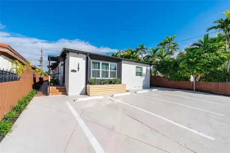 3321 NW 19th Terrace Miami FL 33125