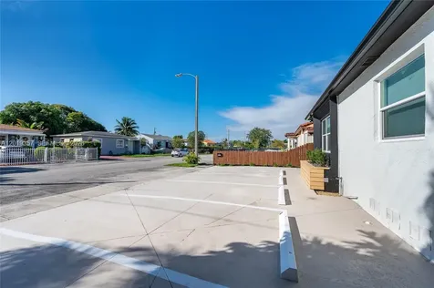 3321 NW 19th Terrace Miami FL 33125
