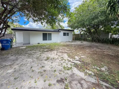 60 NW 47th Court Oakland Park FL 33309