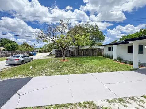 60 NW 47th Court Oakland Park FL 33309