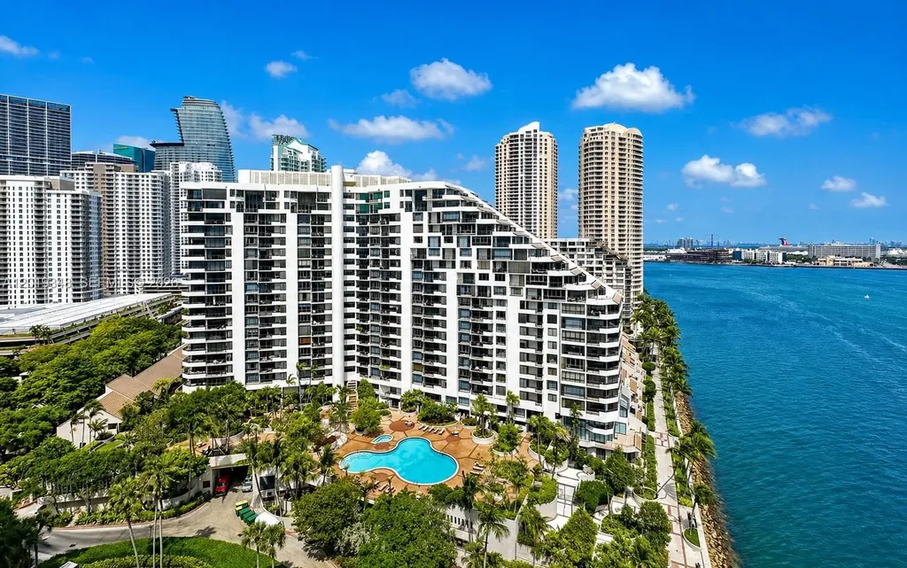 520 Brickell Key Drive Miami FL 33131