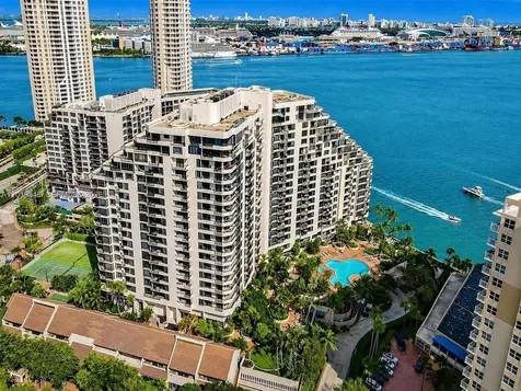 520 Brickell Key Drive Miami FL 33131