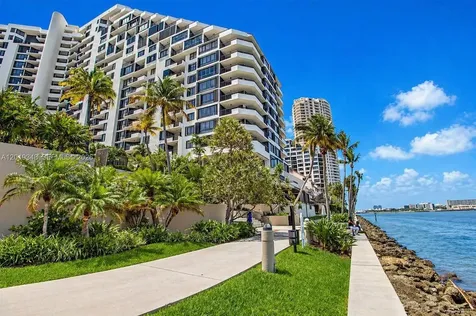 520 Brickell Key Drive Miami FL 33131