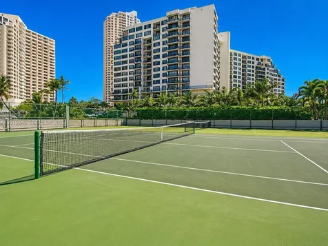 520 Brickell Key Drive Miami FL 33131