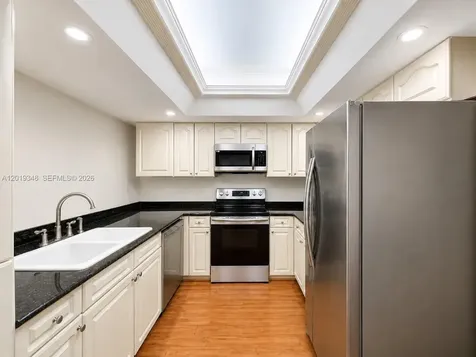 520 Brickell Key Drive Miami FL 33131