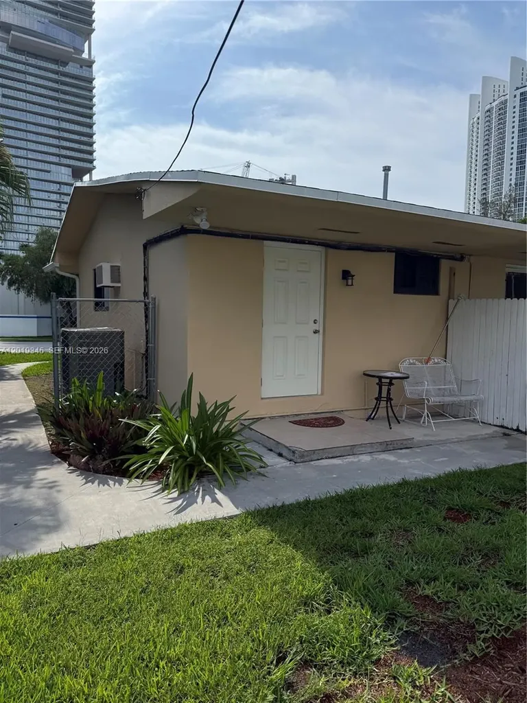 18510 Atlantic Boulevard Sunny Isles Beach FL 33160