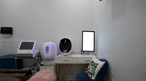 8684 Griffin Road Cooper City FL 33328