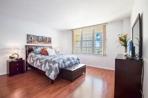 5600 Collins Avenue Miami Beach FL 33140