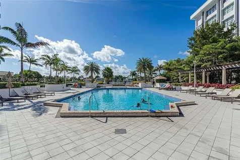 5600 Collins Avenue Miami Beach FL 33140