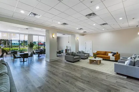 5600 Collins Avenue Miami Beach FL 33140