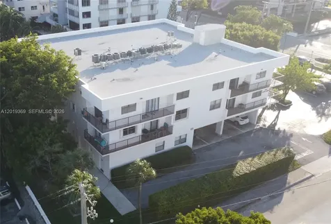 1900 Diana Drive Hallandale Beach FL 33009
