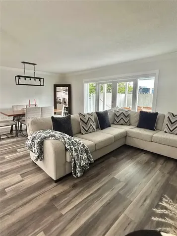 6832 W 2nd Court Hialeah FL 33014
