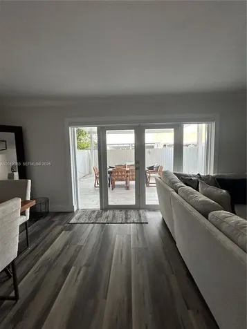 6832 W 2nd Court Hialeah FL 33014