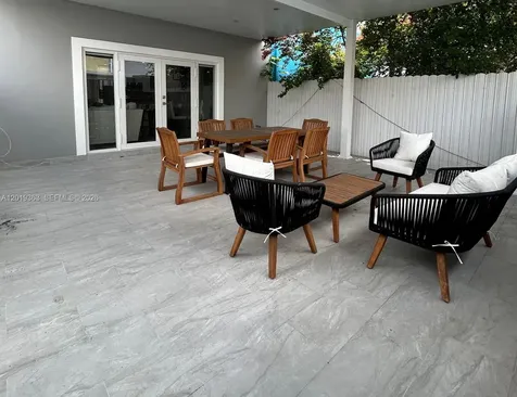 6832 W 2nd Court Hialeah FL 33014