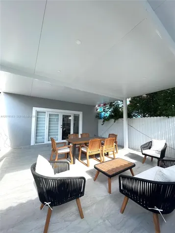 6832 W 2nd Court Hialeah FL 33014