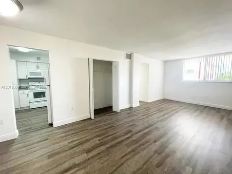 999 NE 167th Street North Miami Beach FL 33162