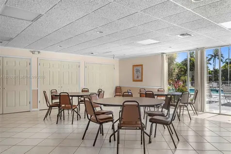 2970 NE 16th Avenue Oakland Park FL 33334