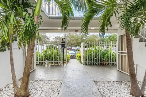 6905 Rue Vendome Miami Beach FL 33141