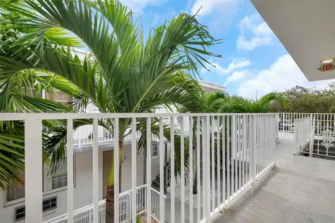 6905 Rue Vendome Miami Beach FL 33141