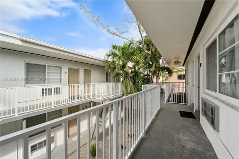 6905 Rue Vendome Miami Beach FL 33141