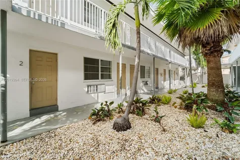 6905 Rue Vendome Miami Beach FL 33141