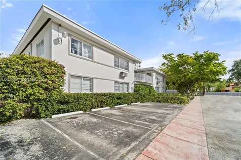 6905 Rue Vendome Miami Beach FL 33141