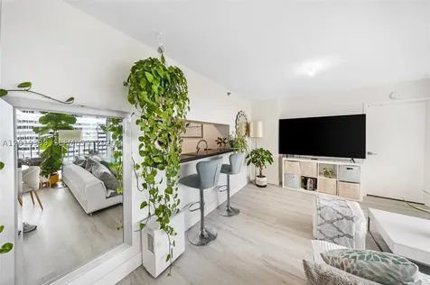 7601 E Treasure Drive North Bay Village FL 33141
