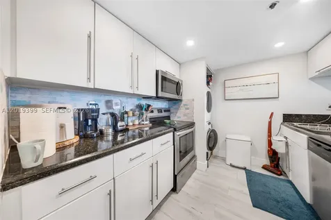7601 E Treasure Drive North Bay Village FL 33141
