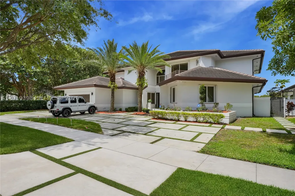 14332 Ardoch Place Miami Lakes FL 33016