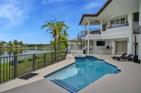 14332 Ardoch Place Miami Lakes FL 33016