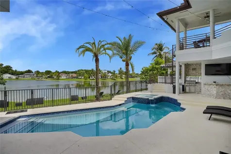 14332 Ardoch Place Miami Lakes FL 33016