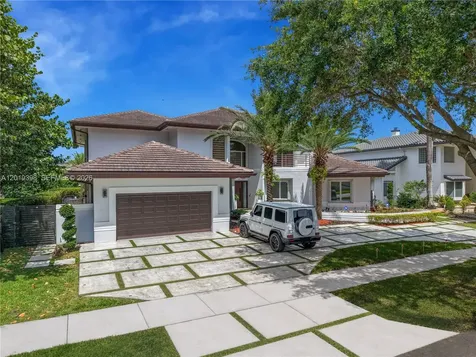 14332 Ardoch Place Miami Lakes FL 33016