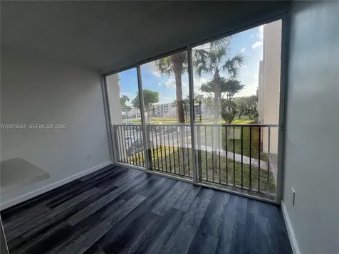9431 SW 4th Street Miami FL 33174