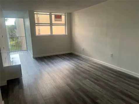 9431 SW 4th Street Miami FL 33174