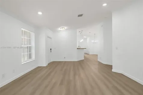 5621 NW 117th Avenue Coral Springs FL 33076