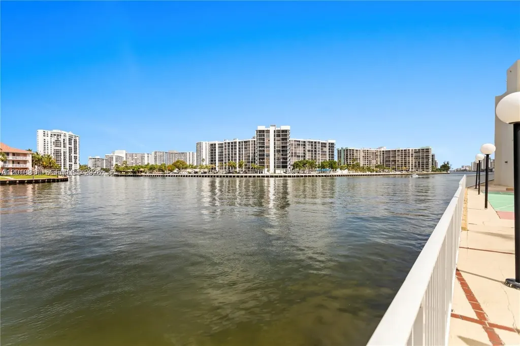 3800 S Ocean Drive Hollywood FL 33019