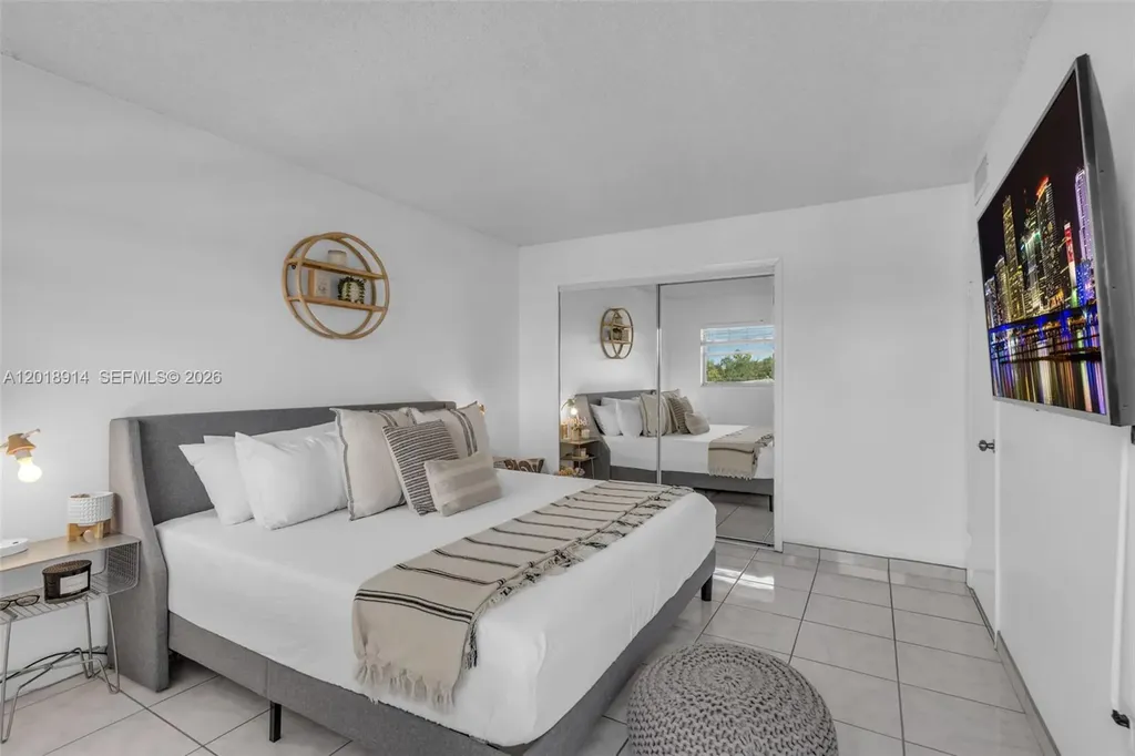 1720 Jefferson Street Hollywood FL 33020