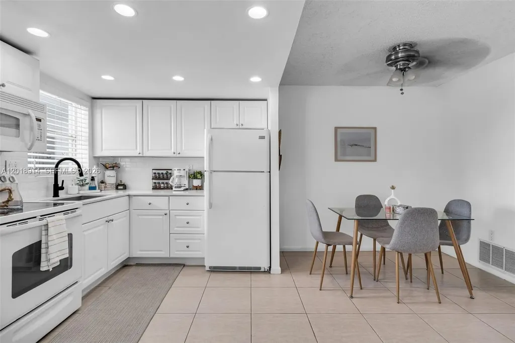 1720 Jefferson Street Hollywood FL 33020