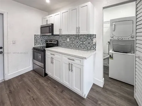2620 NW 18th Terrace Oakland Park FL 33311