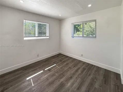 2620 NW 18th Terrace Oakland Park FL 33311