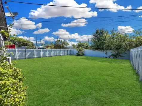 2620 NW 18th Terrace Oakland Park FL 33311