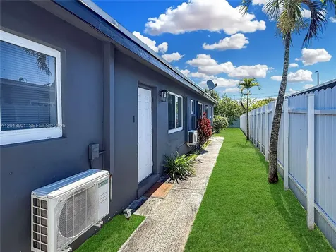 2620 NW 18th Terrace Oakland Park FL 33311