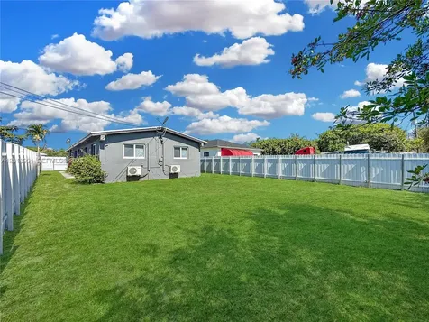 2620 NW 18th Terrace Oakland Park FL 33311