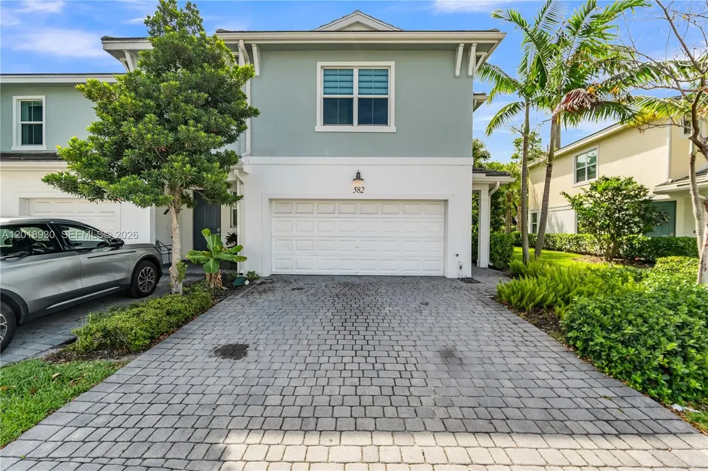 582 Parsons Way Deerfield Beach FL 33442