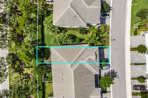 582 Parsons Way Deerfield Beach FL 33442