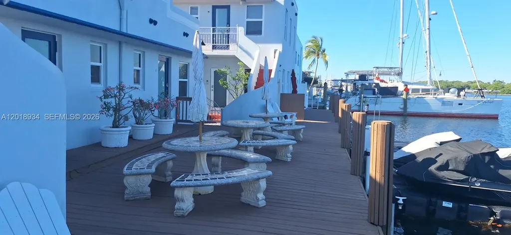 1908 N Ocean Drive Hollywood FL 33019