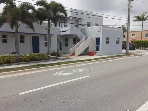 1908 N Ocean Drive Hollywood FL 33019