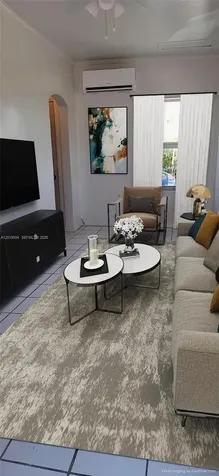 1908 N Ocean Drive Hollywood FL 33019