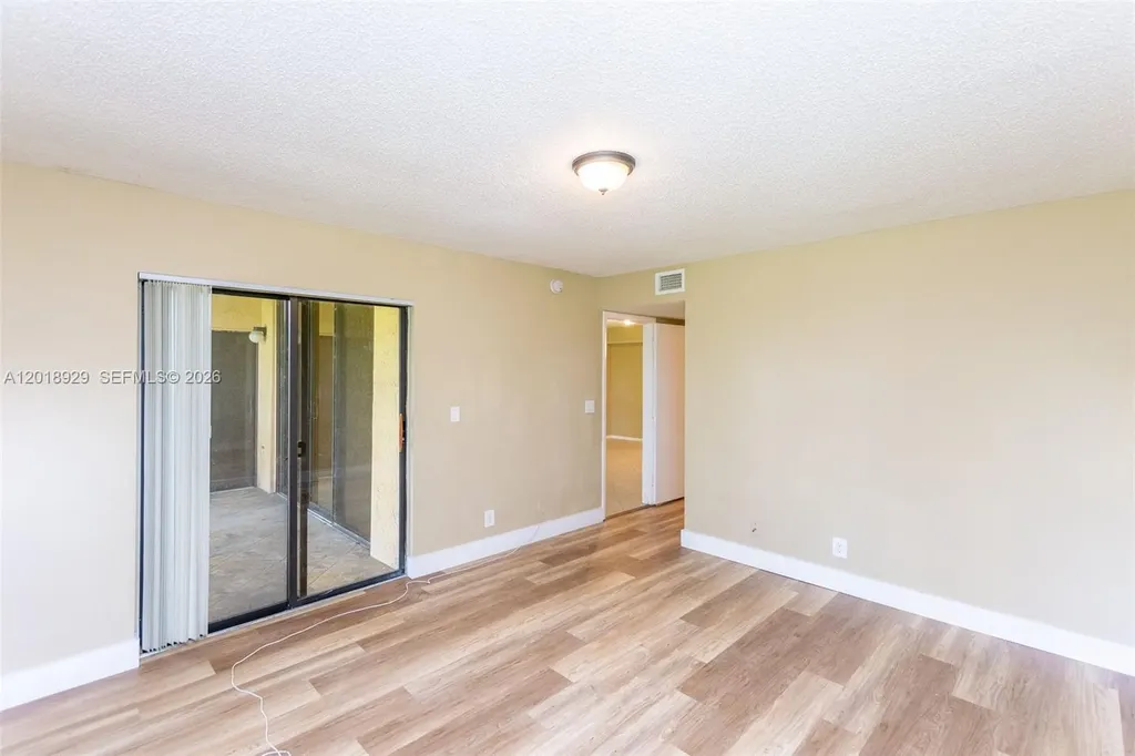 5721 Riverside Drive Coral Springs FL 33067