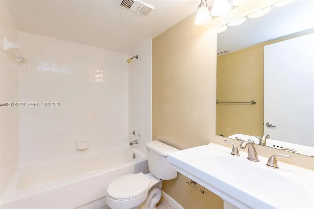 5721 Riverside Drive Coral Springs FL 33067